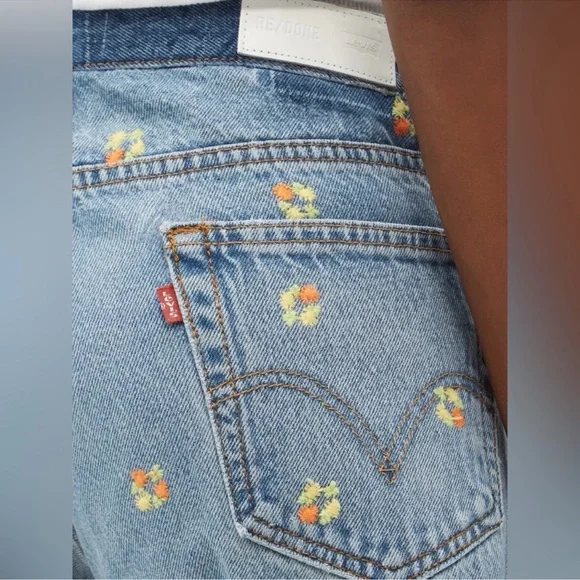 RE/DONE X Levi's 70s Floral-Embroidered Upcycled Jeans 25 - Picture 3 of 10